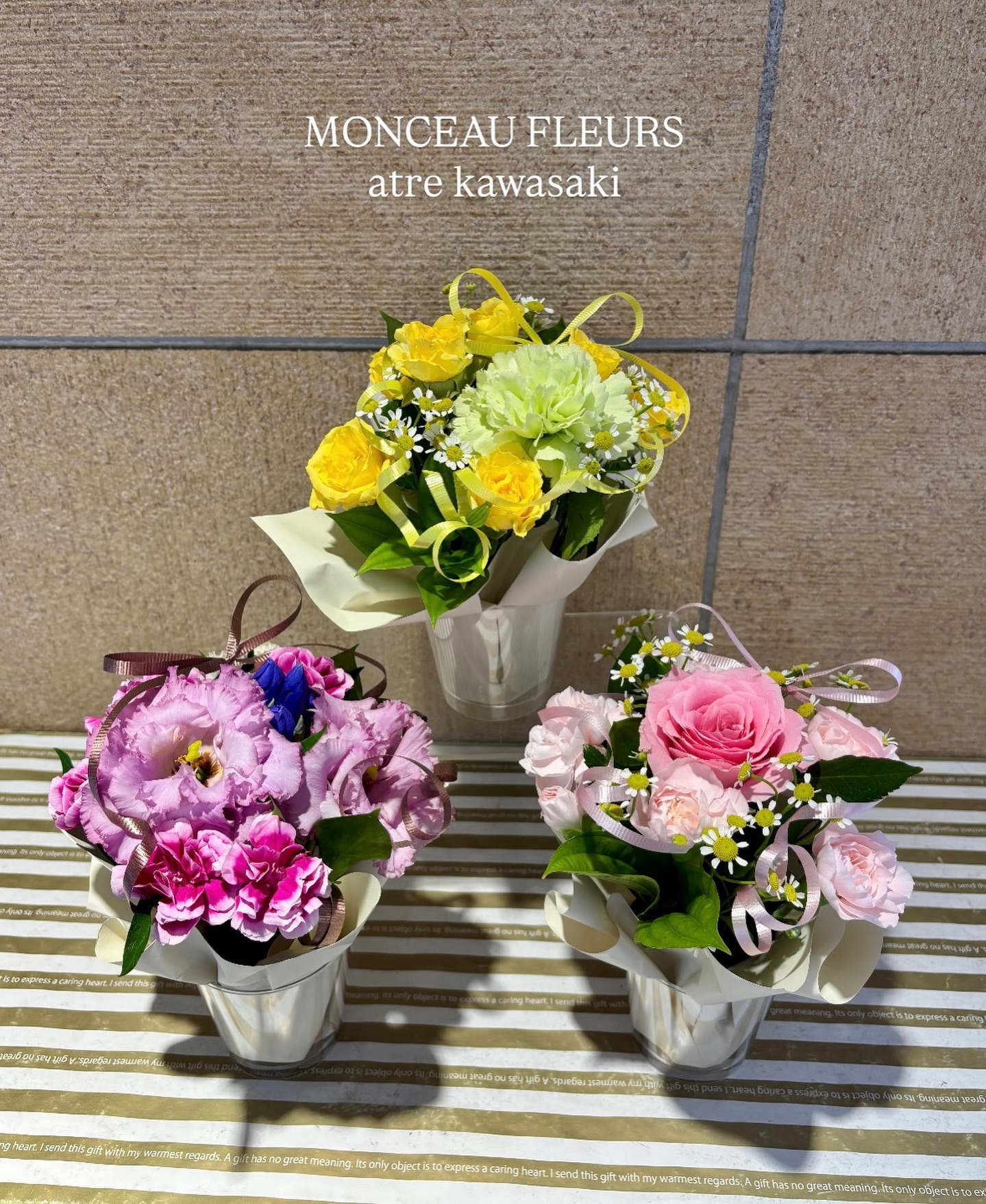 .8月限定商品のご紹介🥄🧊1つ前の投稿と同様、まるでカップのアイスクリームのようなアレンジメントをお作りいたしました🥰こちらもその日によってお色味（フレーバー）が違います！🩵ぜひこの夏限定アイテムでお花の暮らしを楽しんでみてください🥄 #アイスクリームフラワー#アイスクリームアレンジ #プレゼント  #flowergift #花束  #お祝い #ブーケ  #bouquet#フラワーアレンジメント#卒園式 #卒業式 #送別会#誕生日 #記念日#全国配送 #地方発送#お花のある暮らし #モンソーフルール#モンソーフルールアトレ川崎#パリ生まれのお花屋さん#monceaufleurs#川崎花屋お気軽にお問い合わせください。【モンソーフルール アトレ川崎店】〒210-0007神奈川県川崎市川崎区駅前本町26-1アトレ川崎1FTEL&FAX:044-200-6701営業時間:10:00〜21:00